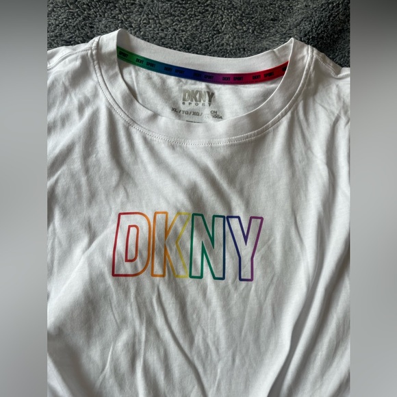 DKNY White XL T-Shirt - Picture 2 of 5